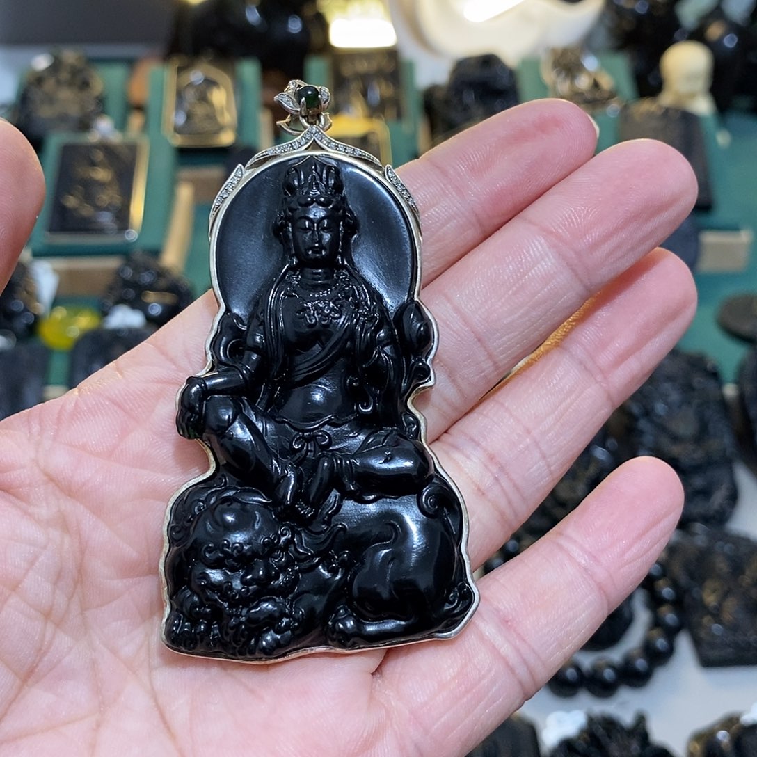 蛇纹石玉颈饰未镶嵌情*可