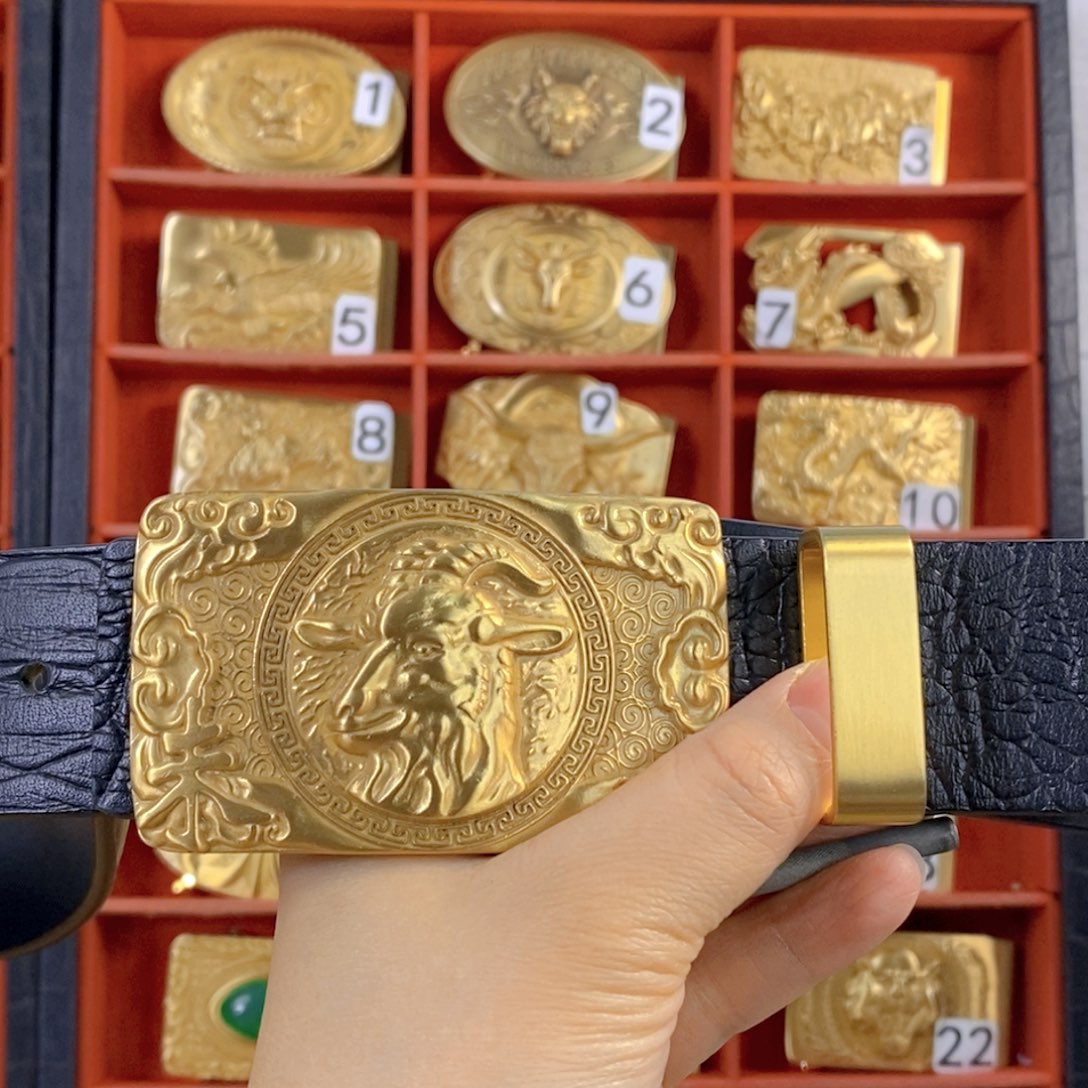 黄铜内穿打孔扣生肖羊125