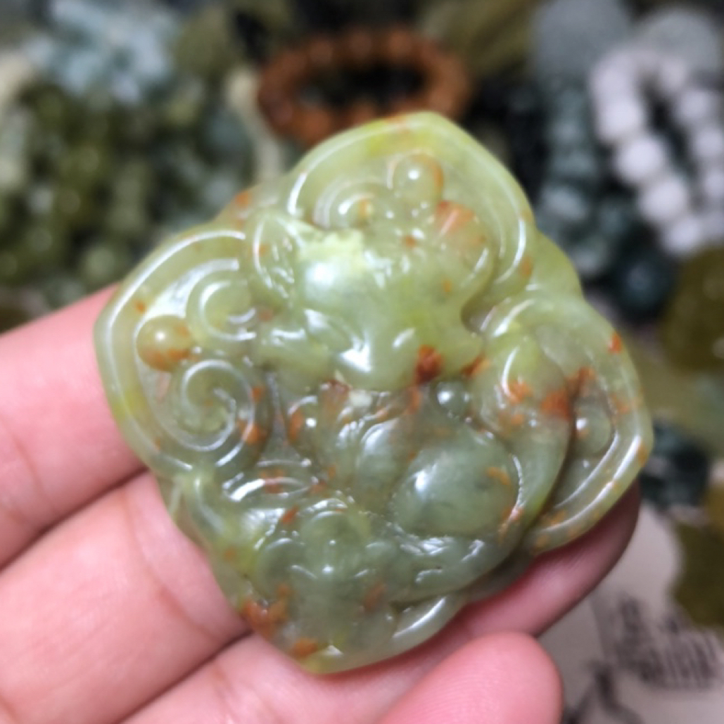 纯天然果绿九尾狐约52mm精美挂件吊坠