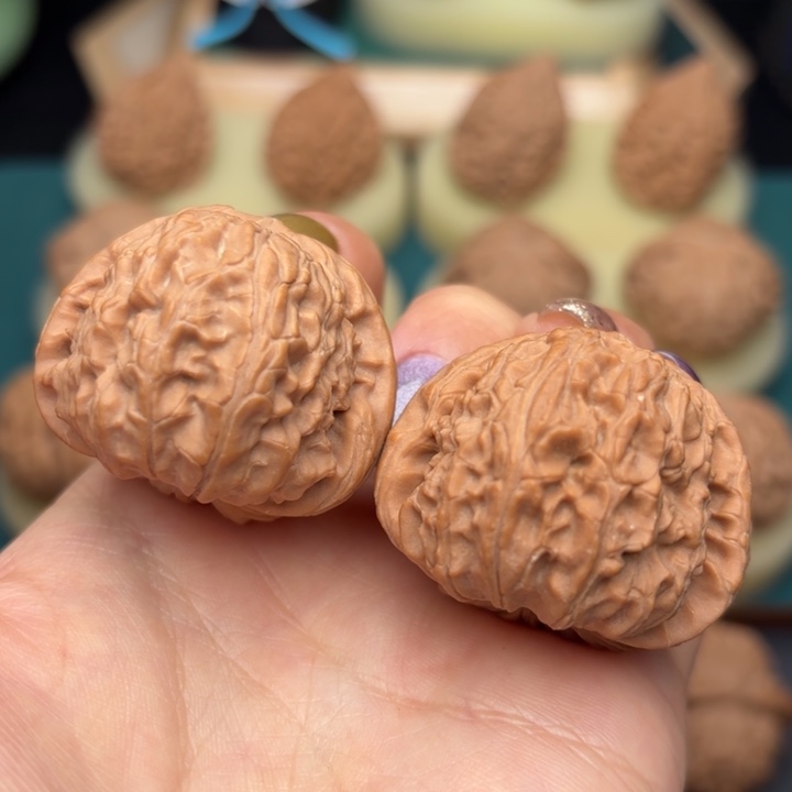 文玩核桃吊坠全品白狮子