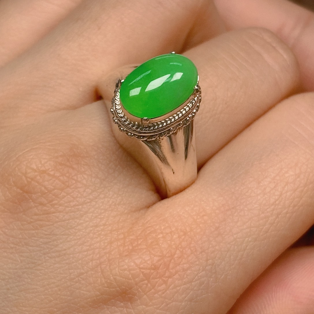 翡翠戒指未镶嵌柳**儿翡翠