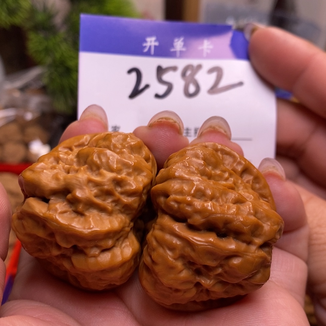 文玩核桃吊坠听***风蛤蟆头。边41。丹。微修