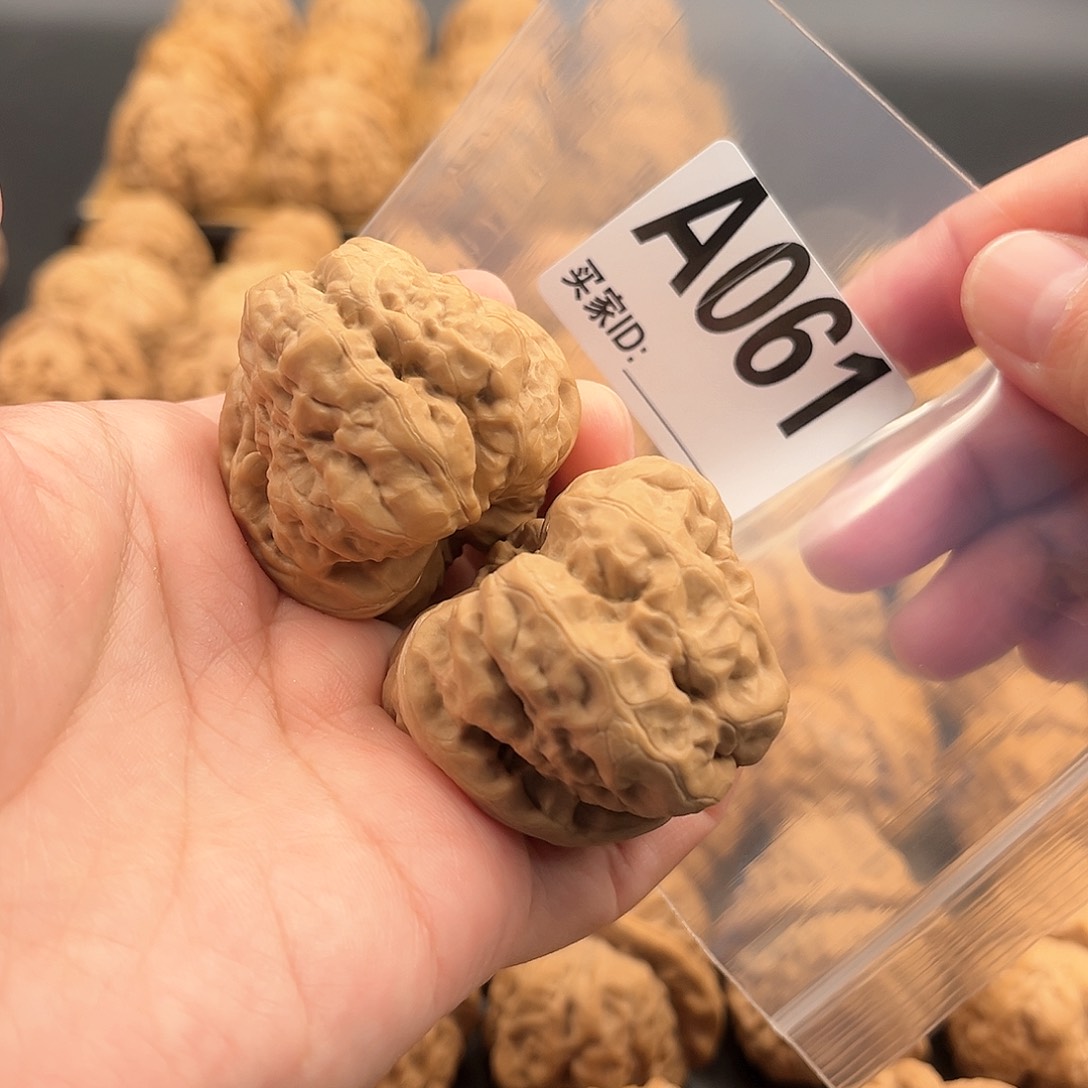 文玩核桃把件蛙蛙精品40肚44