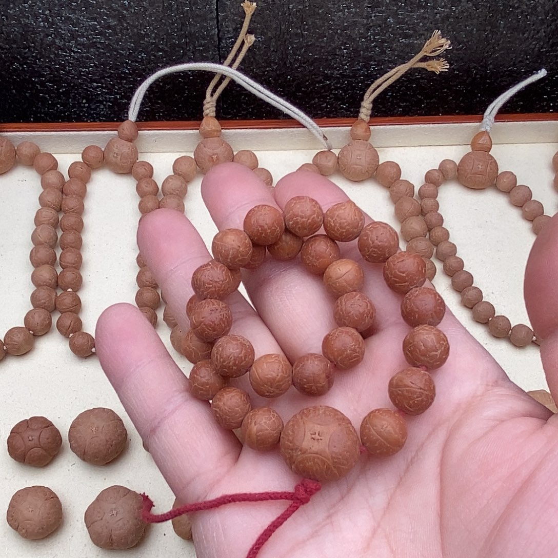 阿***.麒麟眼菩提吊坠手持