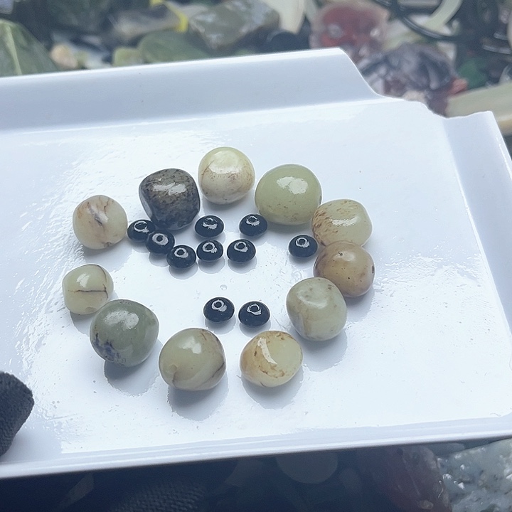 和田玉（糖玉）和田玉边角料9K金镶嵌