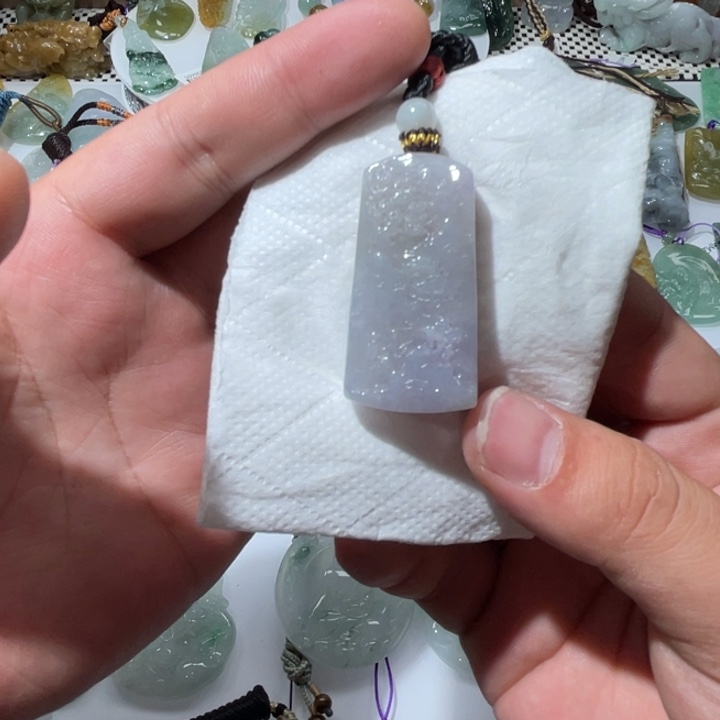 翡翠颈饰未镶嵌天然