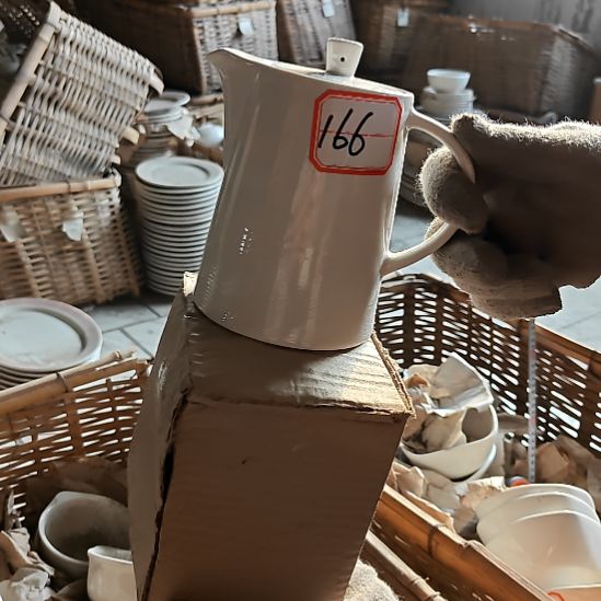 陶瓷盘子碗啥都有