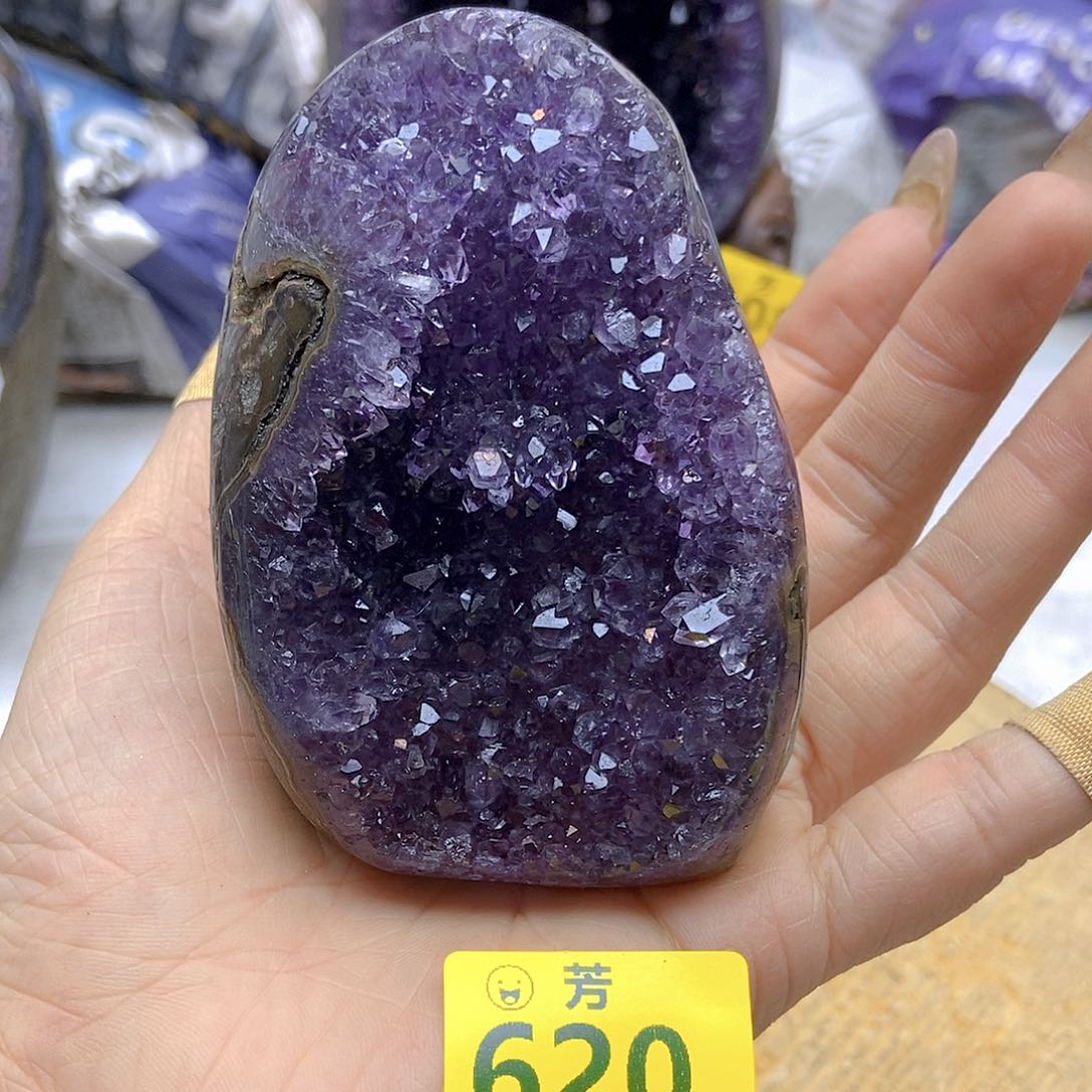 紫晶大型摆件（非配饰）未镶嵌