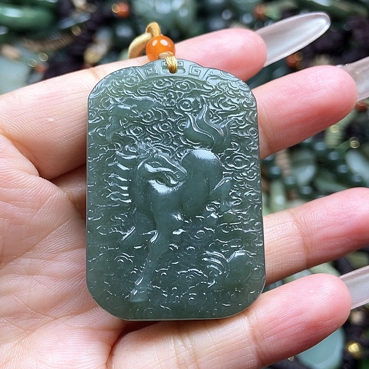 和田玉颈饰未镶嵌双面