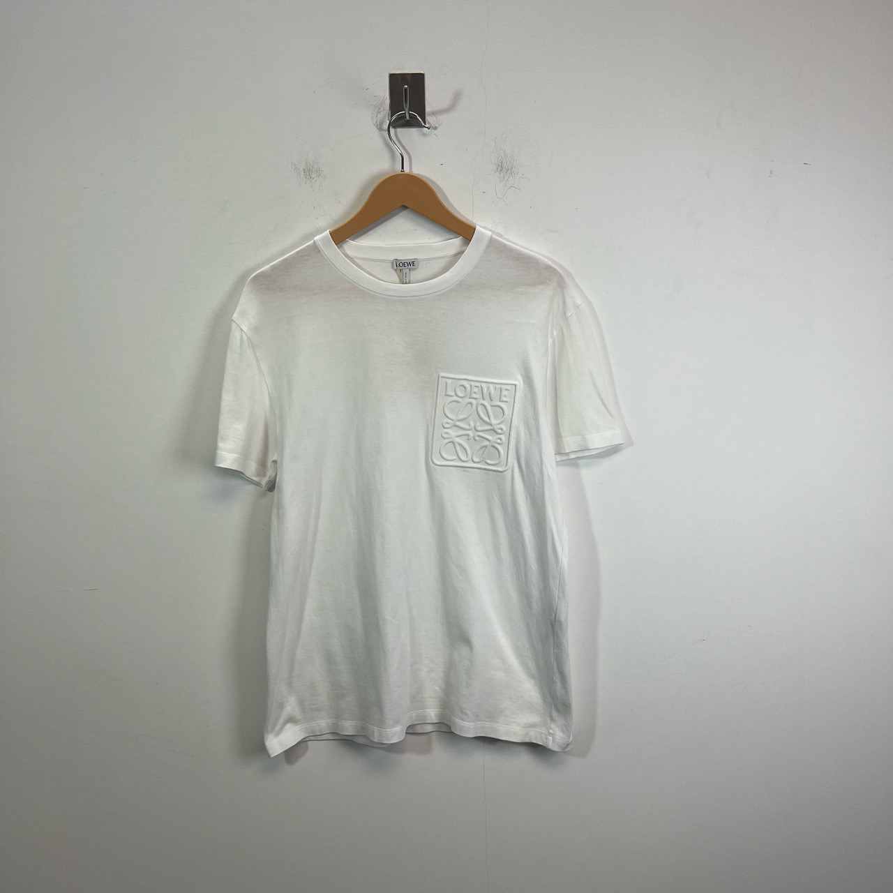 99新 LOEWE/罗意威 宽松版型 浮雕logo短袖 xs码 准新#3572