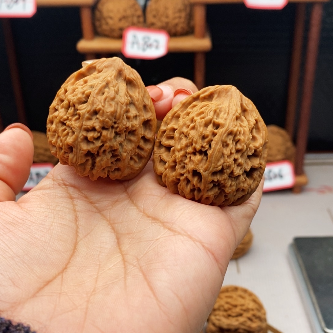 吊坠文玩核桃南疆右4