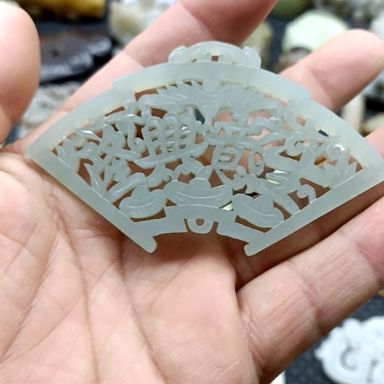 颈饰未镶嵌和田玉