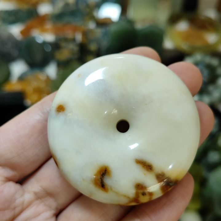 岫玉未镶嵌平安扣