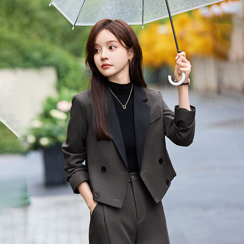 短外套西装洋气女2025秋冬新款高级感小个子穿搭西服一整套职业装