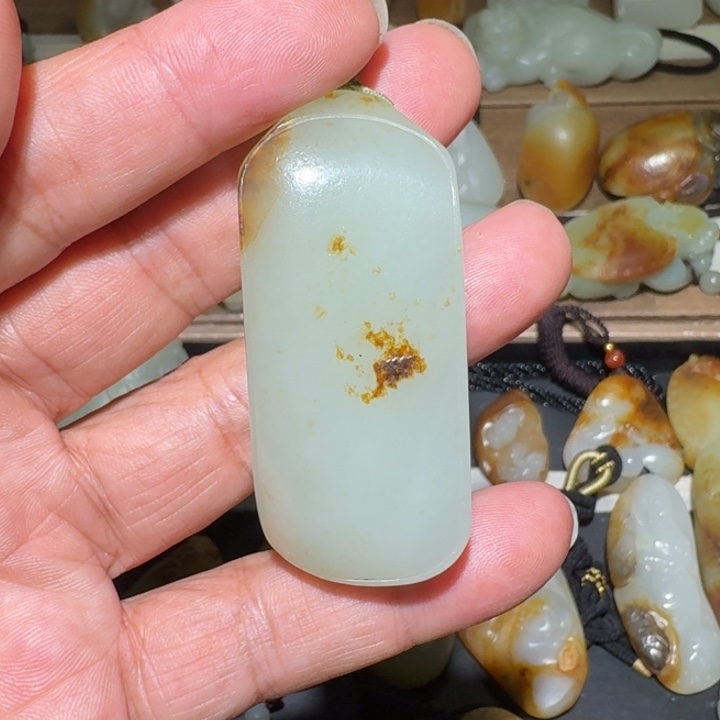 吊坠(不含链)未镶嵌和田玉人**海