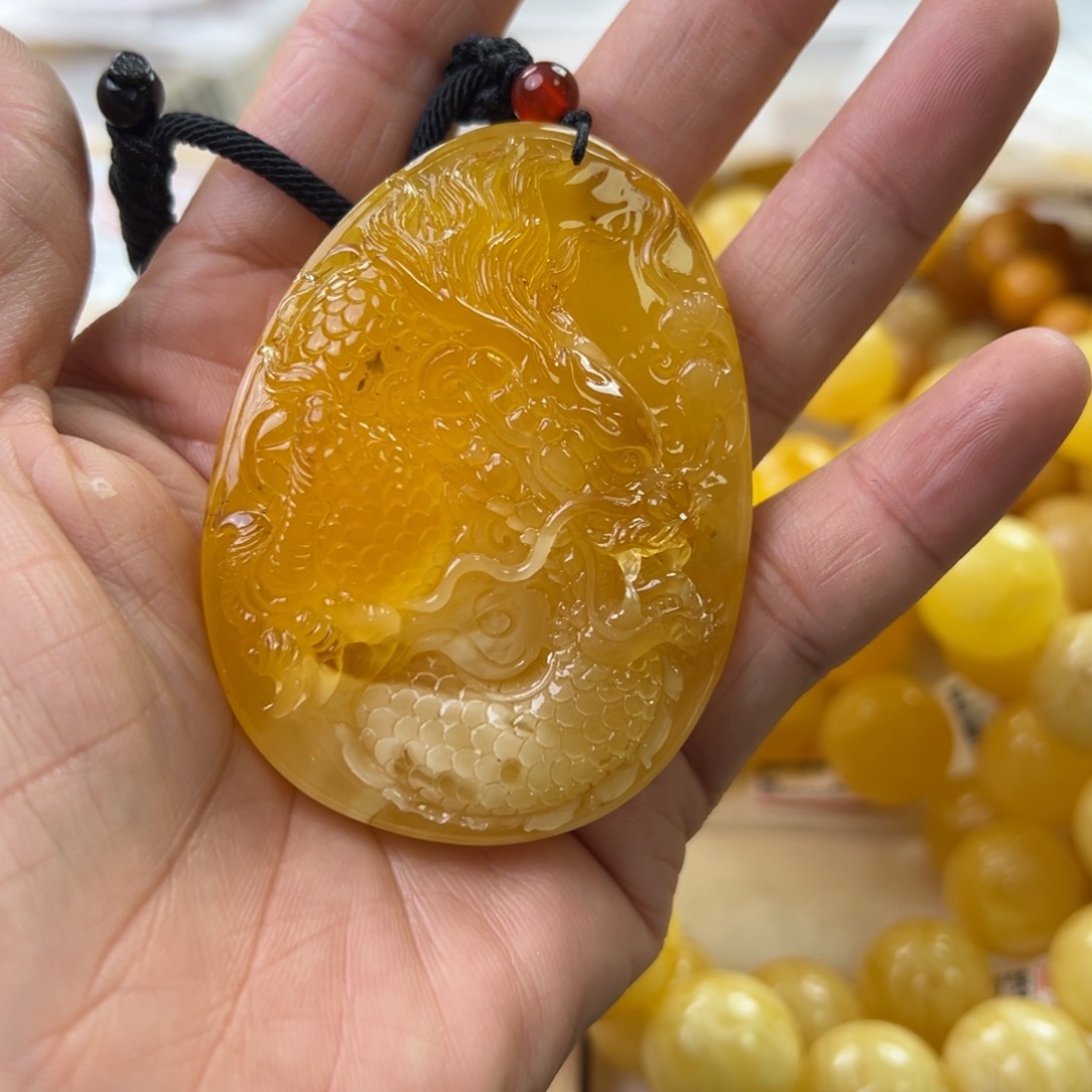 琥珀珠宝奇石未镶嵌