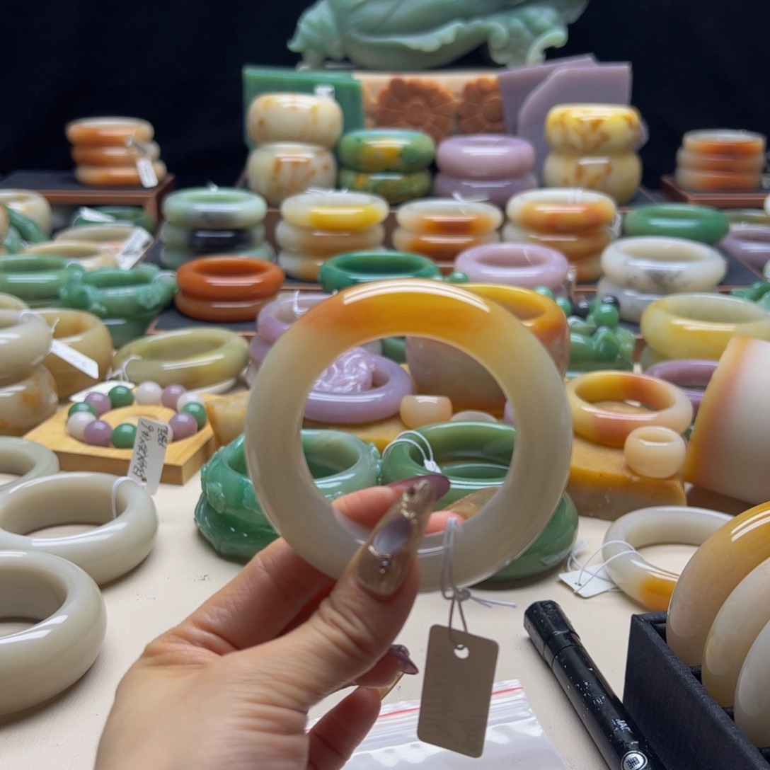 石英质玉手镯未镶嵌*‍****