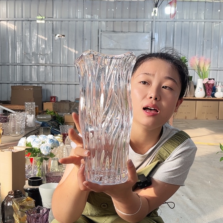 水晶花瓶天方地圆