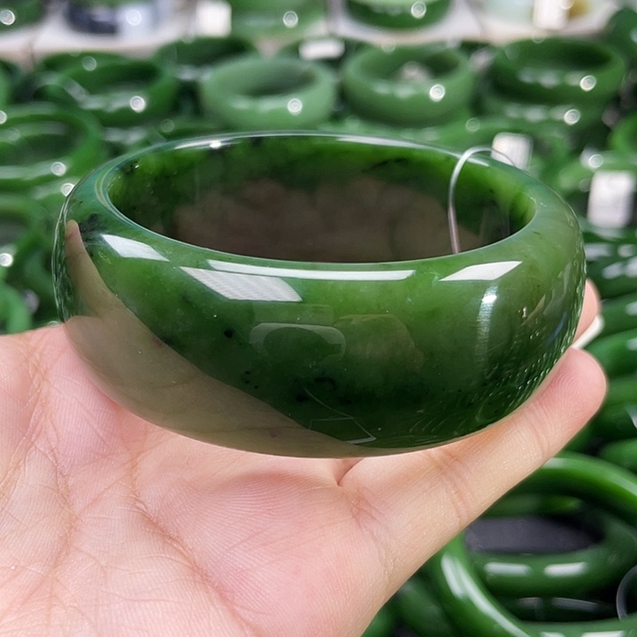 未镶嵌手镯和田玉（碧玉）