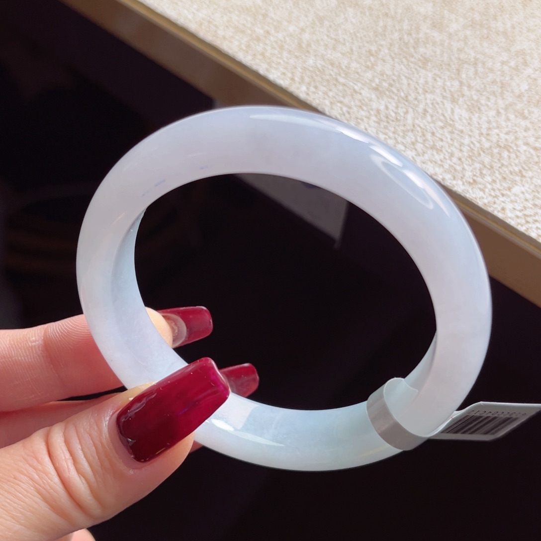 翡翠手镯未镶嵌手镯