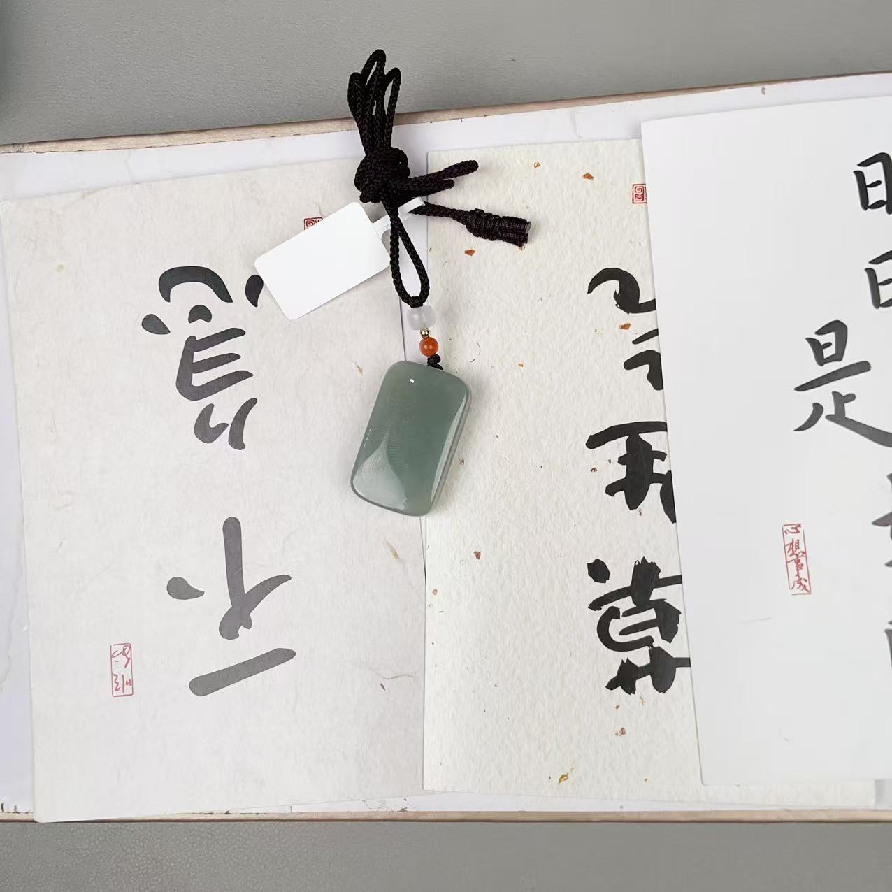 AA和田玉鸭蛋青无事牌吊坠 多样性发货拍一单发一个