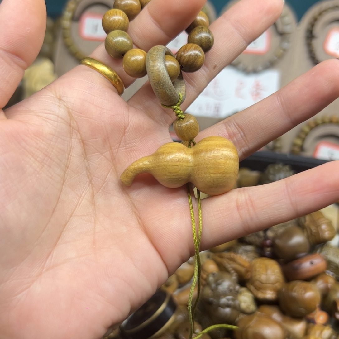 维腊木（绿檀）无事牌