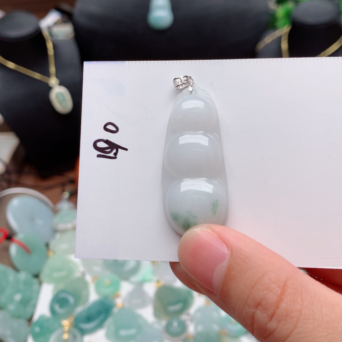 翡翠颈饰银S925镶嵌吊坠