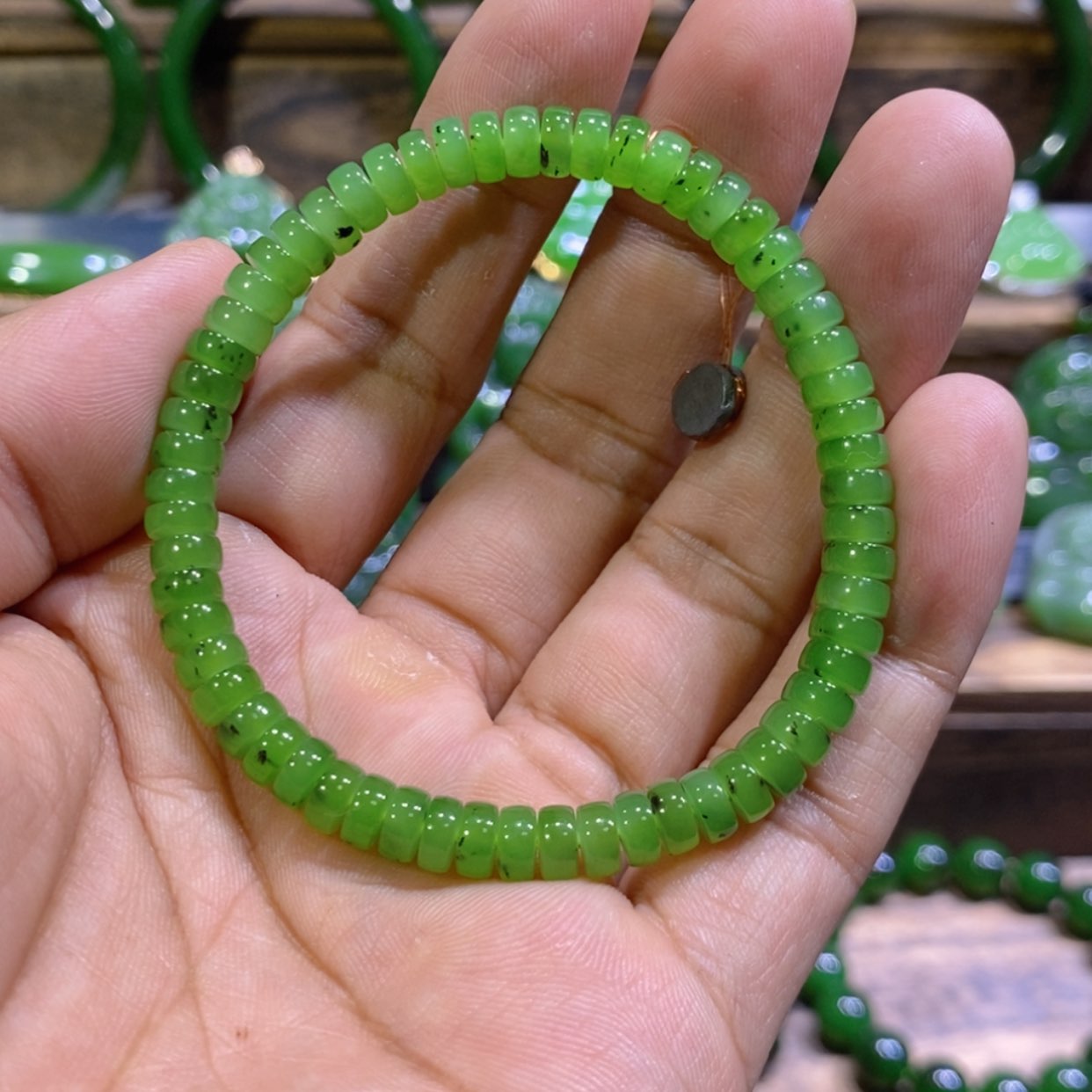 【闪购商品】和田玉未镶嵌吊坠(不含链)乌兰乌德苹果绿手串 6