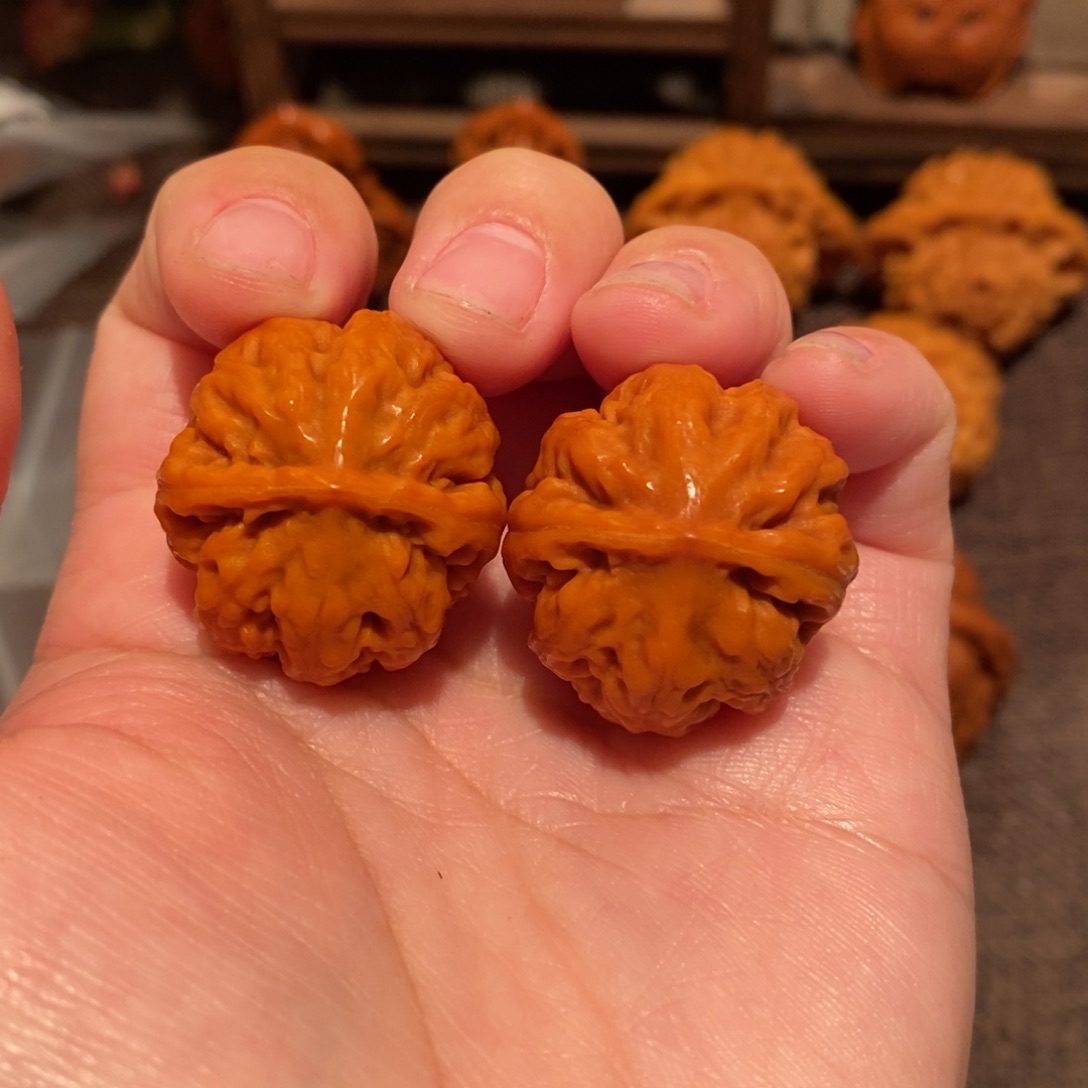 文玩核桃吊坠28黄色粗筋小手捻826