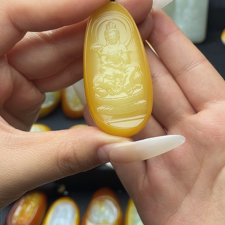 和田玉未镶嵌颈饰