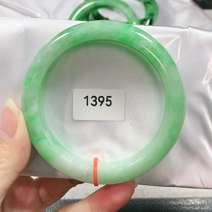 翡翠手镯未镶嵌天然翡翠手镯57.5