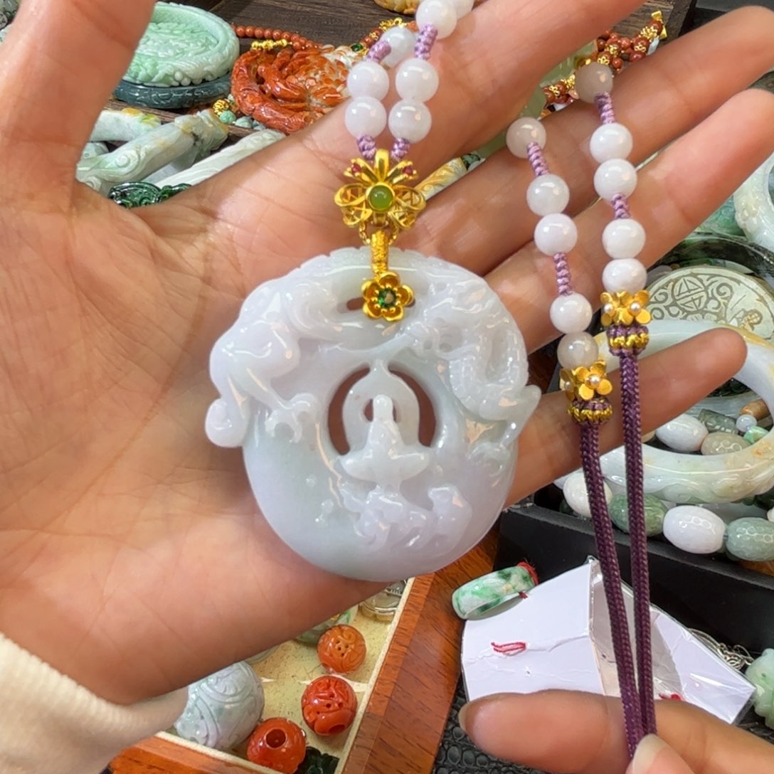 翡翠颈饰未镶嵌待编款