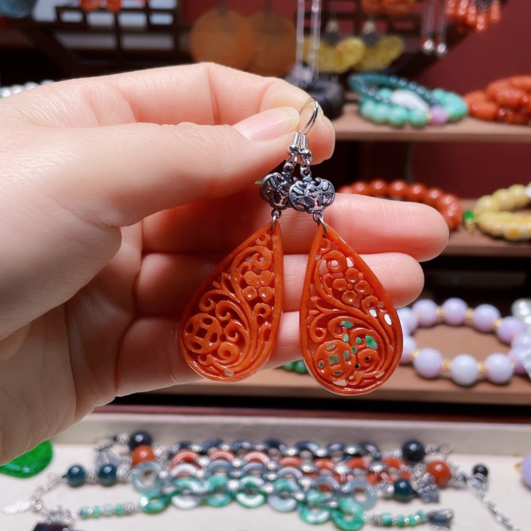 翡翠未镶嵌颈饰饰品