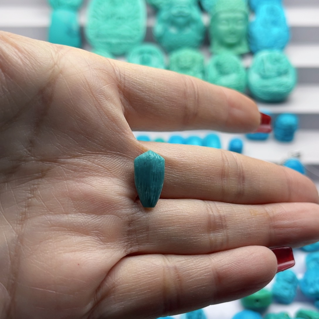 绿松石雕刻未镶嵌少*