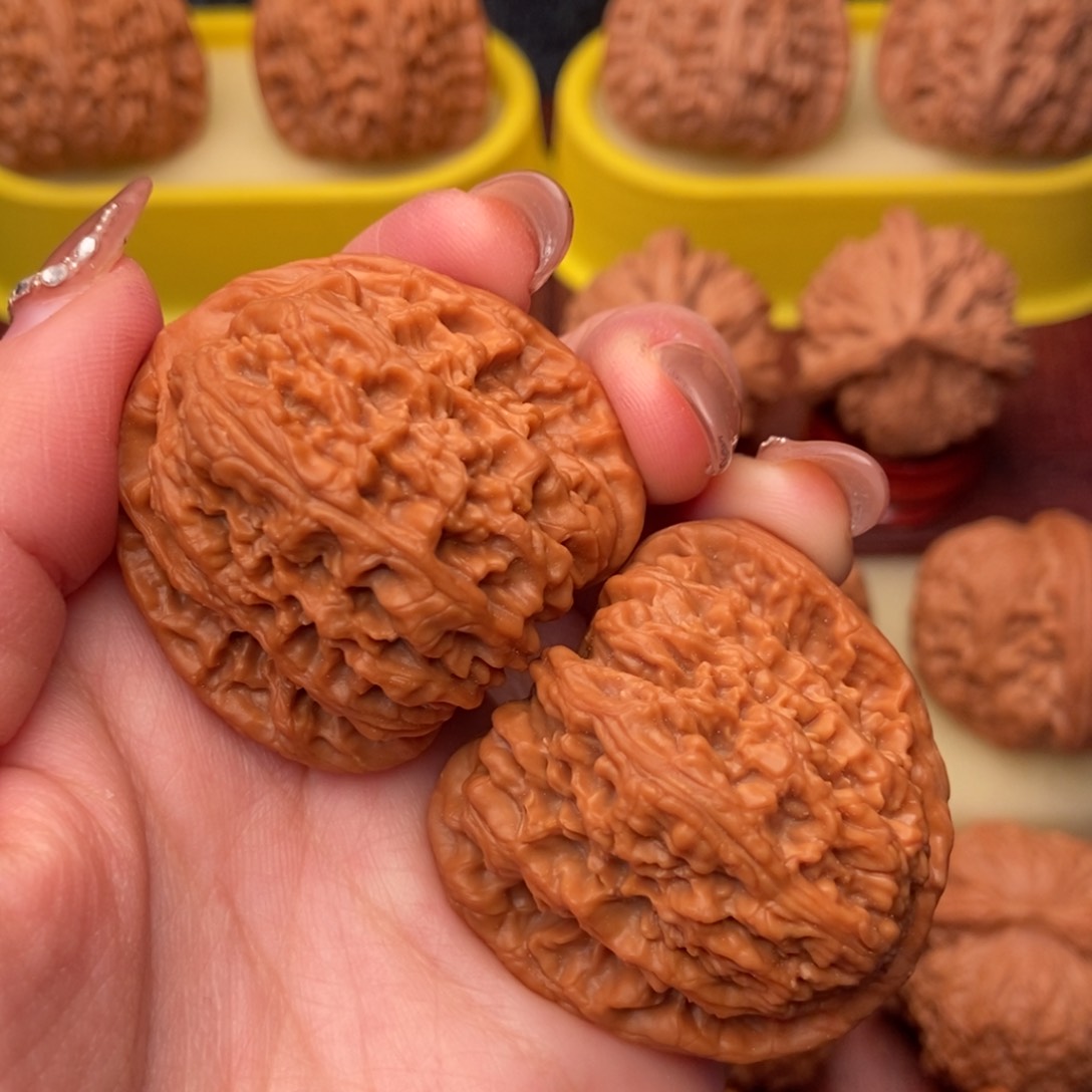 把件文玩核桃40“红皮”南疆石