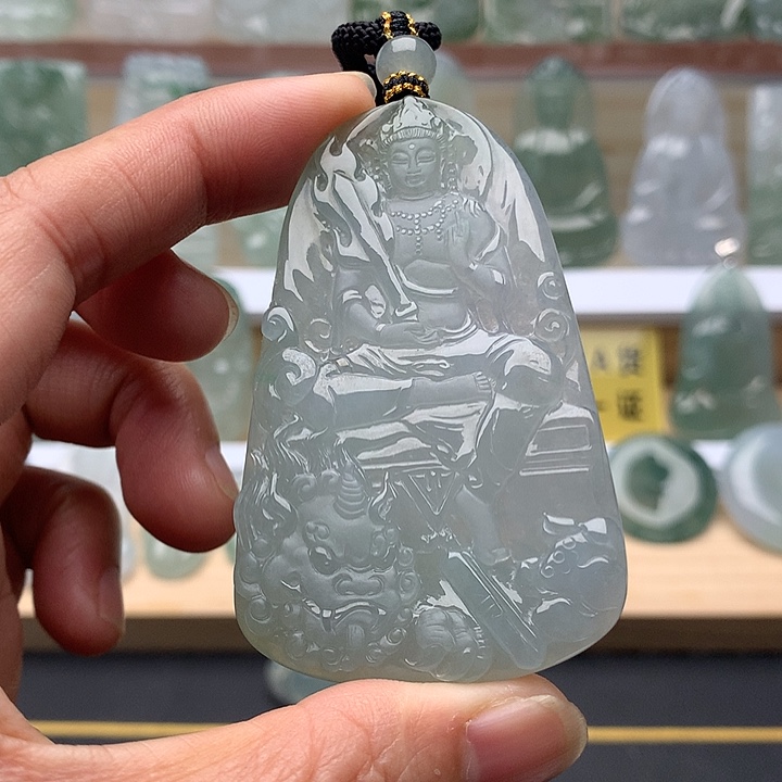 翡翠未镶嵌颈饰文殊