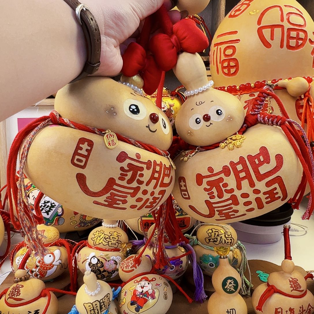 蕾****宝贝你可以去找一个男朋友u