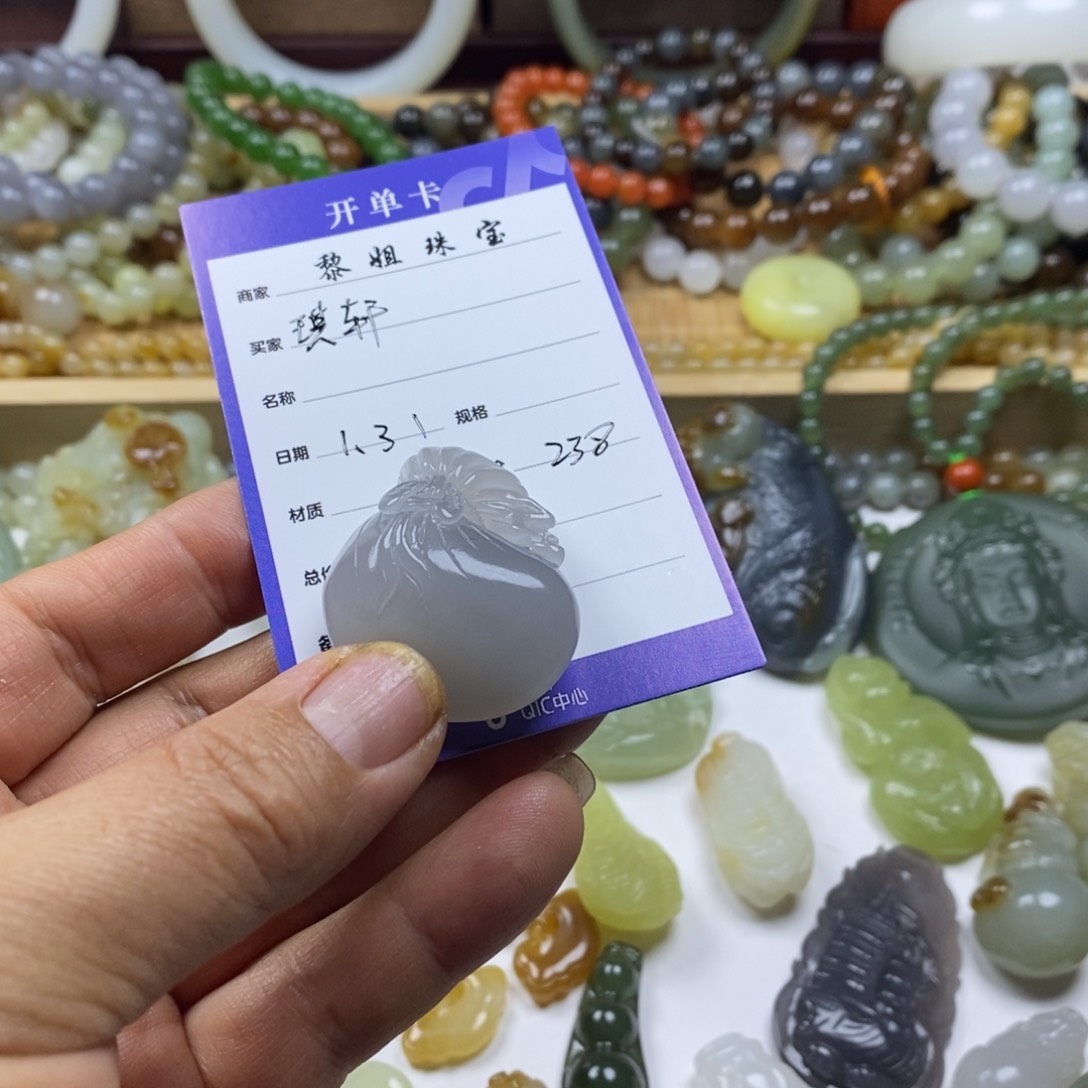 和田玉（糖玉）颈饰未镶嵌琪*