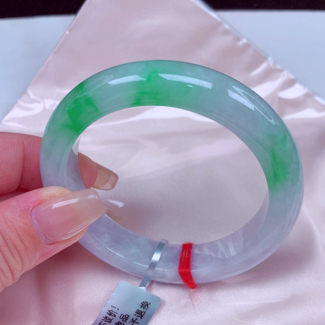 翡翠未镶嵌手镯手镯