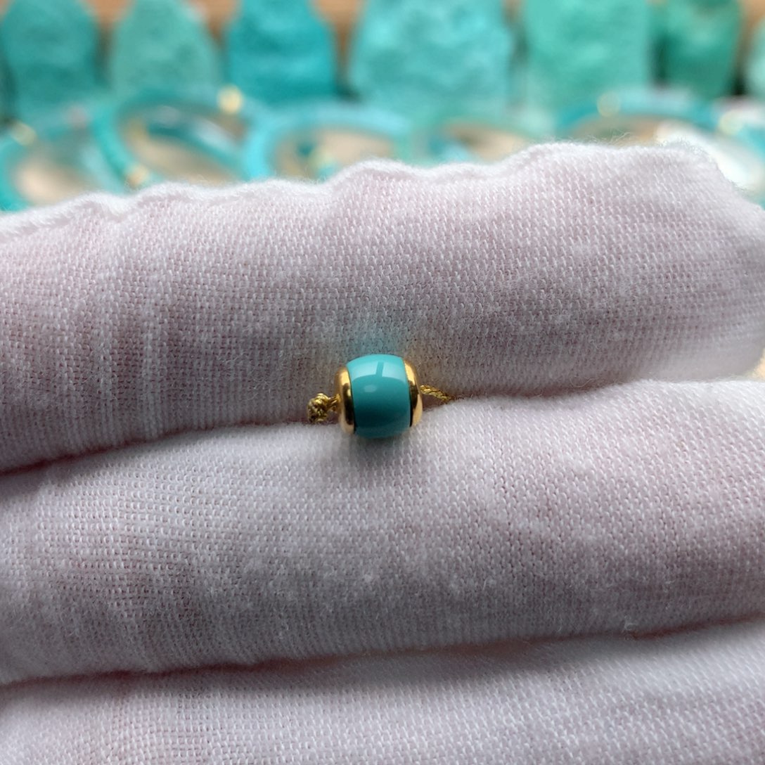 绿松石颈饰18K金镶嵌