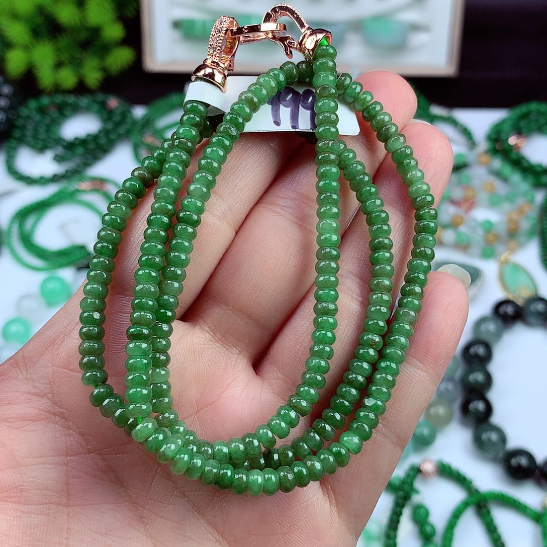 翡翠颈饰未镶嵌项链