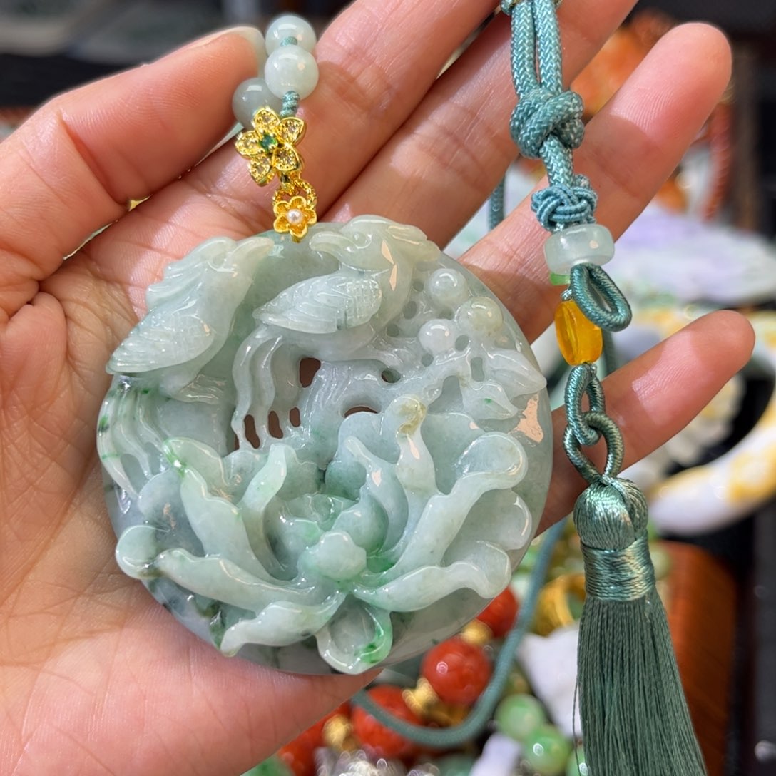 翡翠颈饰未镶嵌待编款