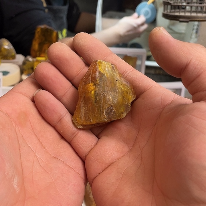 垚***洺定制琥珀未镶嵌天然琥珀蜜蜡