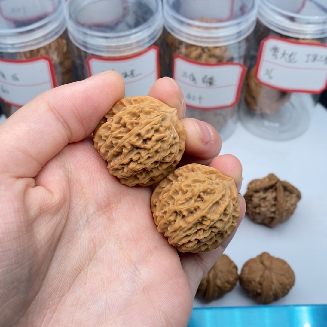 桃核把件核桃品种，小众，尺寸31mm，两只