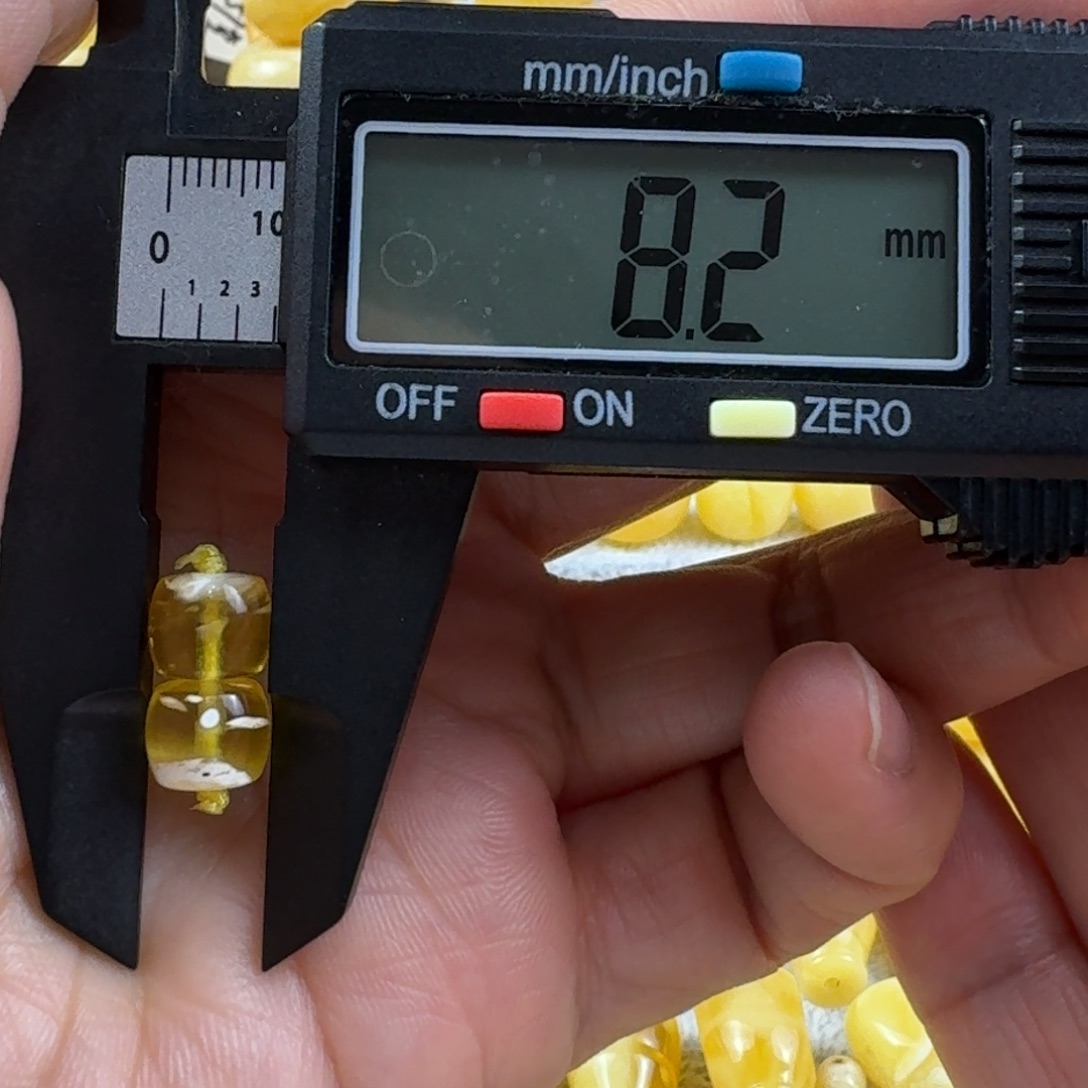 蜜蜡未镶嵌裸石20杂