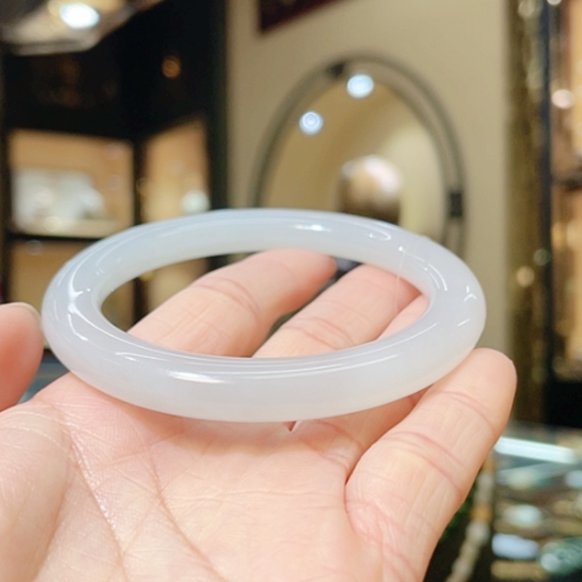 【闪购商品】和田玉未镶嵌手镯56.6#40.83g