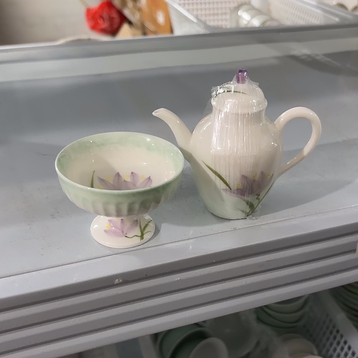 摆件陶两件套。      