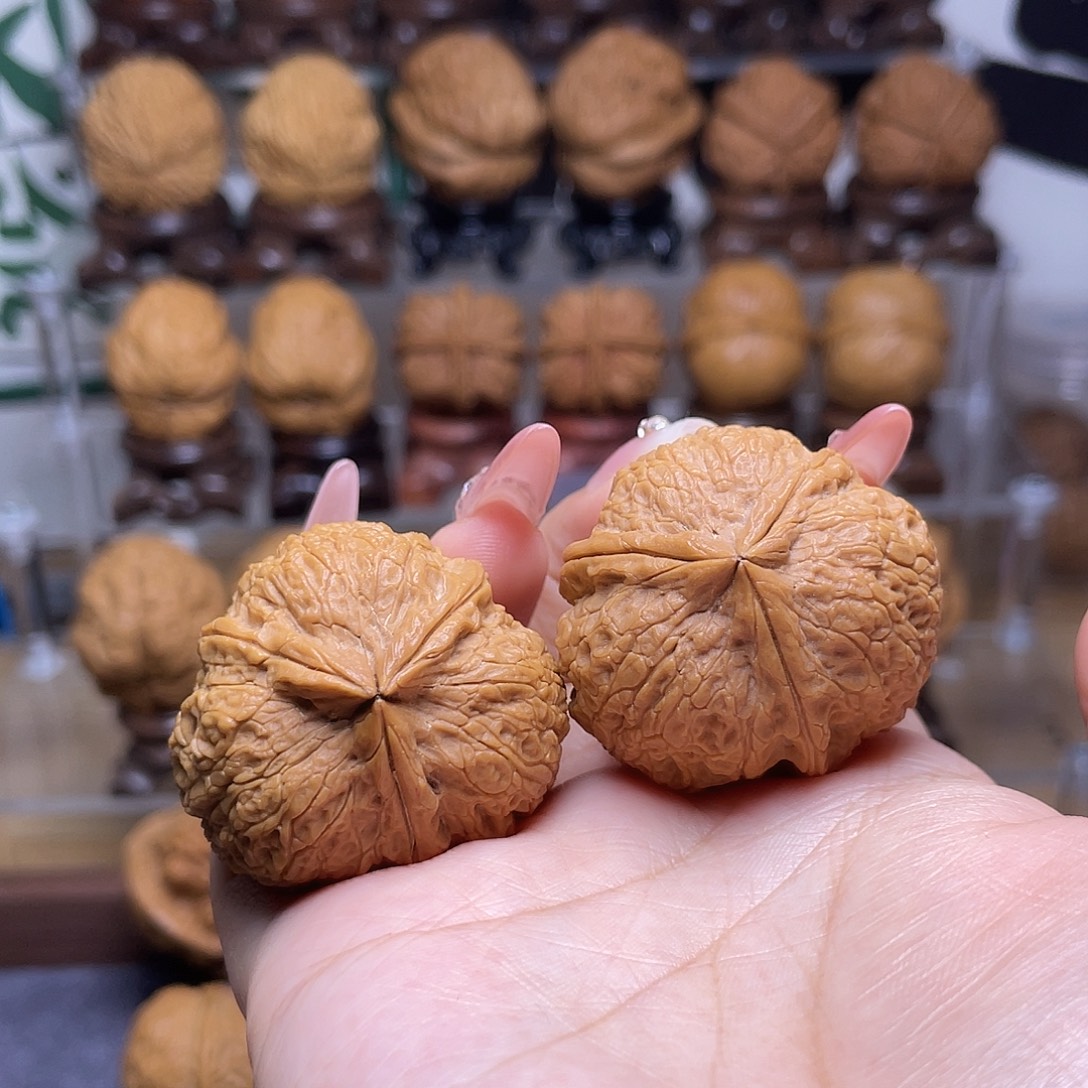 文玩核桃把件8…………37mm