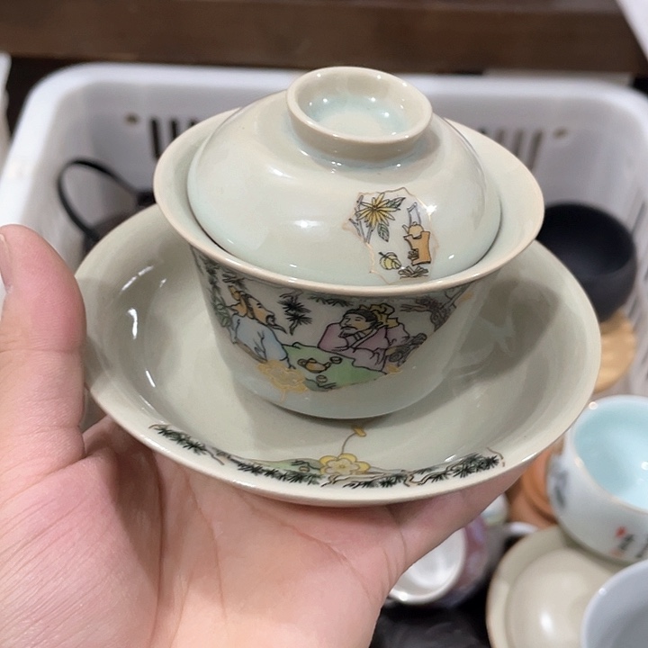 陶瓷茶具全部清清完回家过年