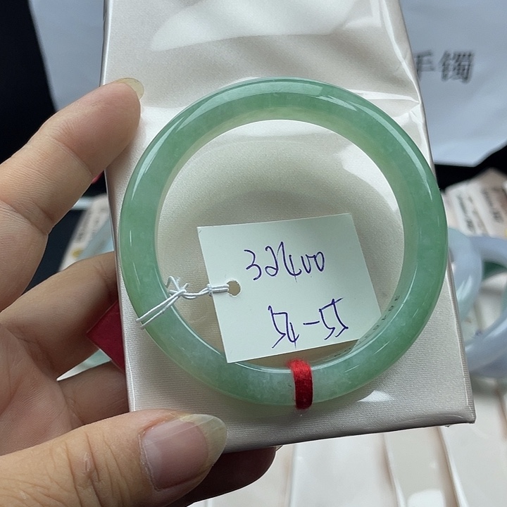 未镶嵌手镯翡翠翡翠手镯